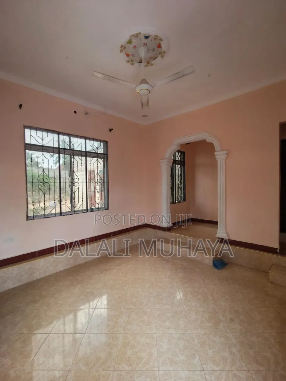 6bdrm House in Mikpeko, Mbagala for sale