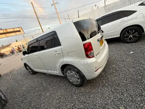 Toyota Corolla Rumion 2011 White