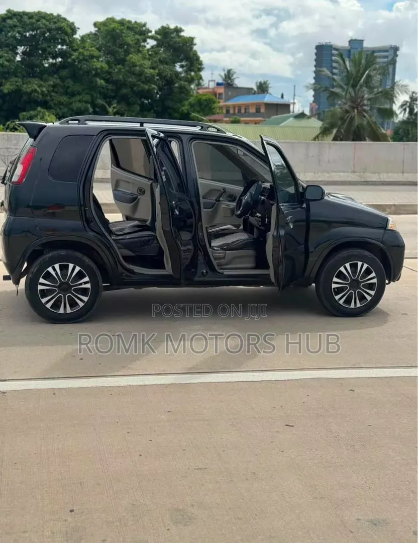 Suzuki Kei 2003 Black