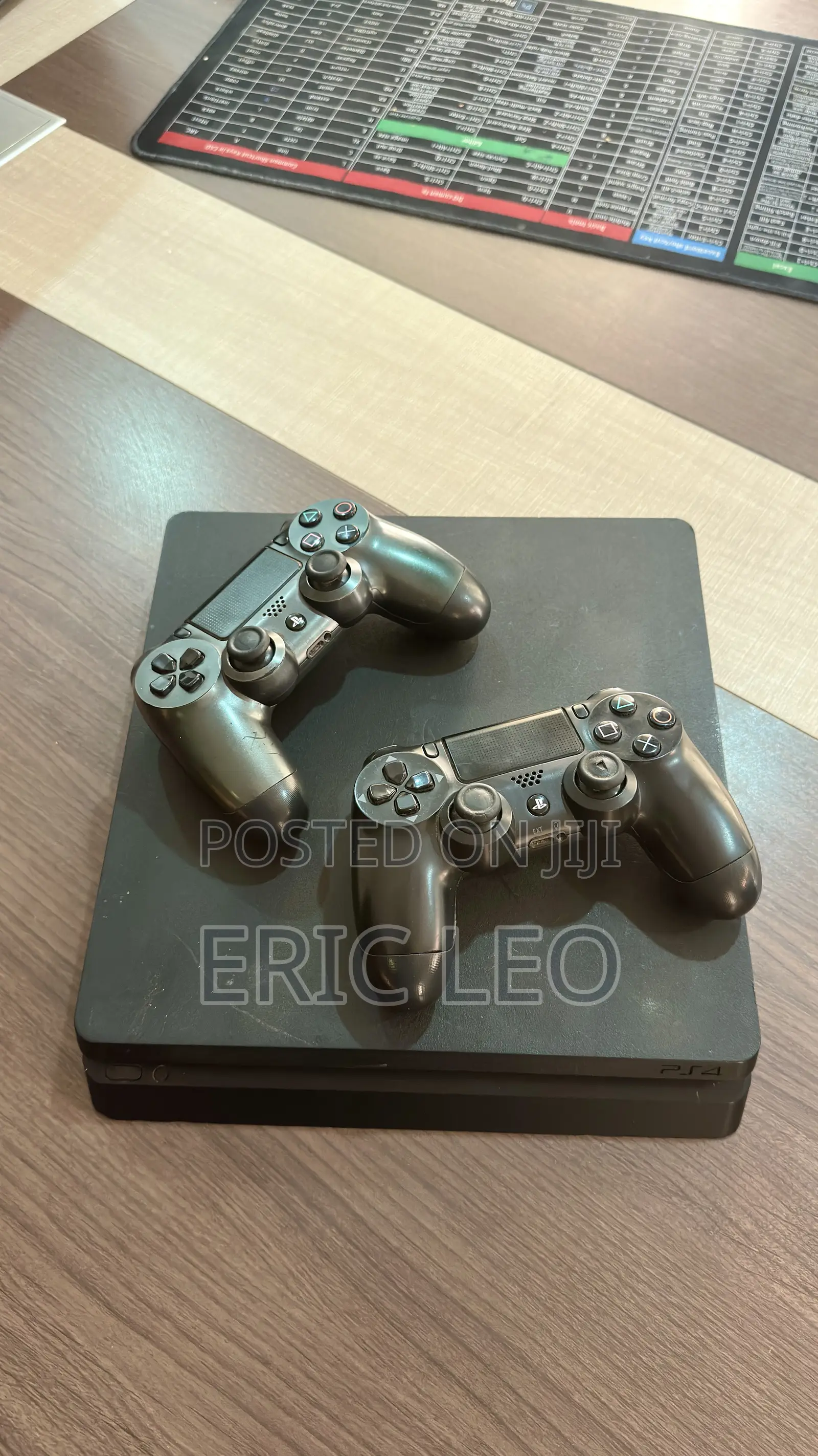 Play Station 4 Slim