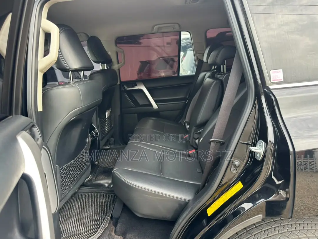 Toyota Land Cruiser Prado 2020 Gray