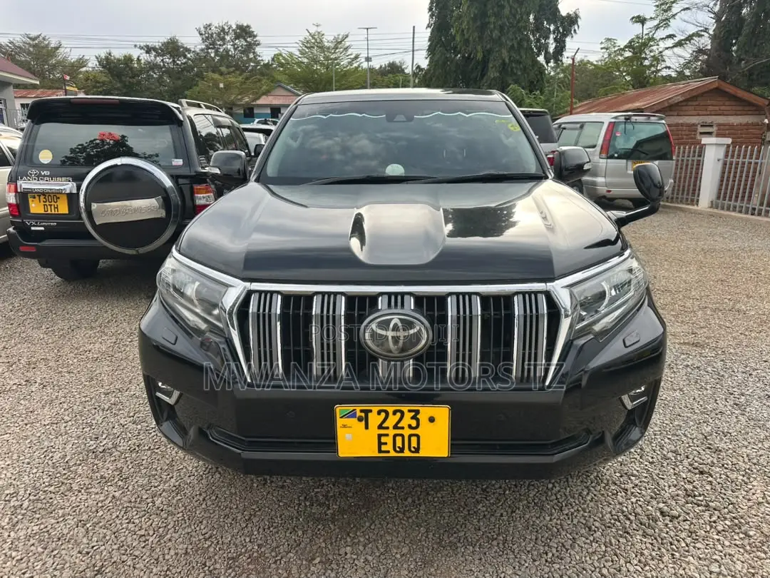 Toyota Land Cruiser Prado 2020 Gray