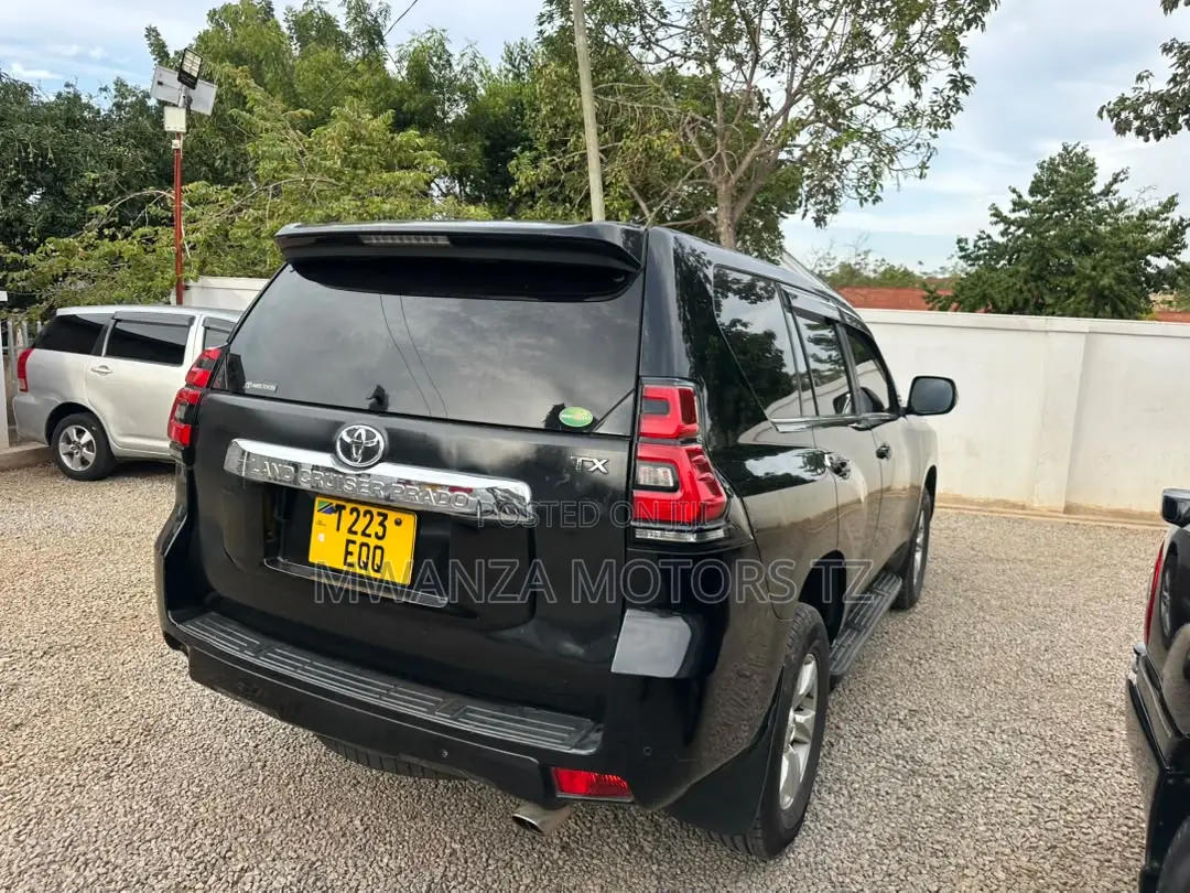 Toyota Land Cruiser Prado 2020 Gray