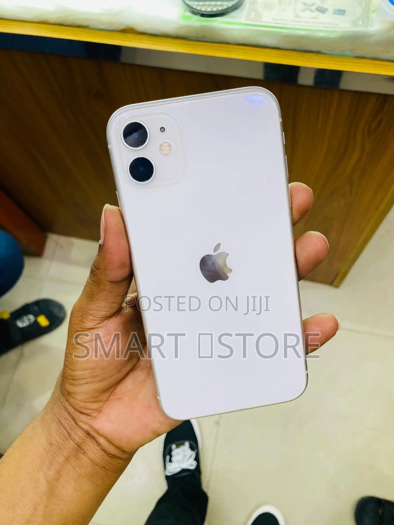 Apple iPhone 11 64 GB White