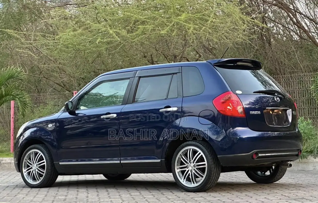 Mazda Verisa 2008 Blue