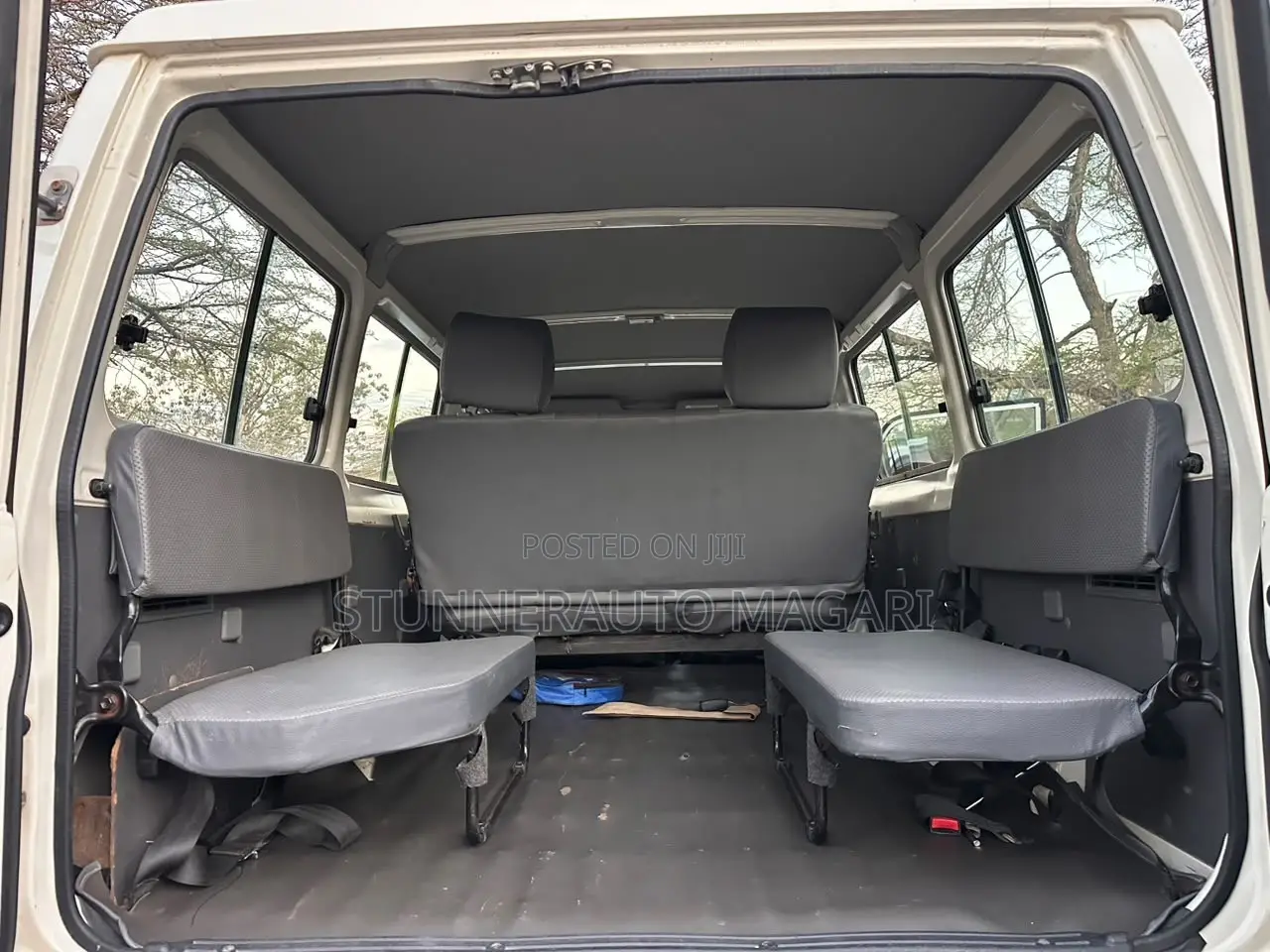 Toyota Land Cruiser 2022 White