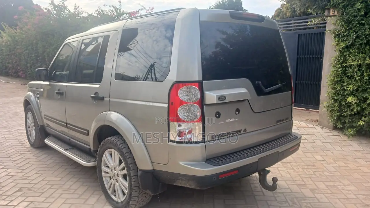 Land Rover Discovery 2011 Silver