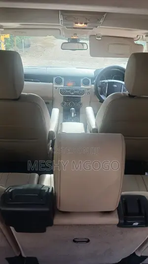 Land Rover Discovery 2011 Silver