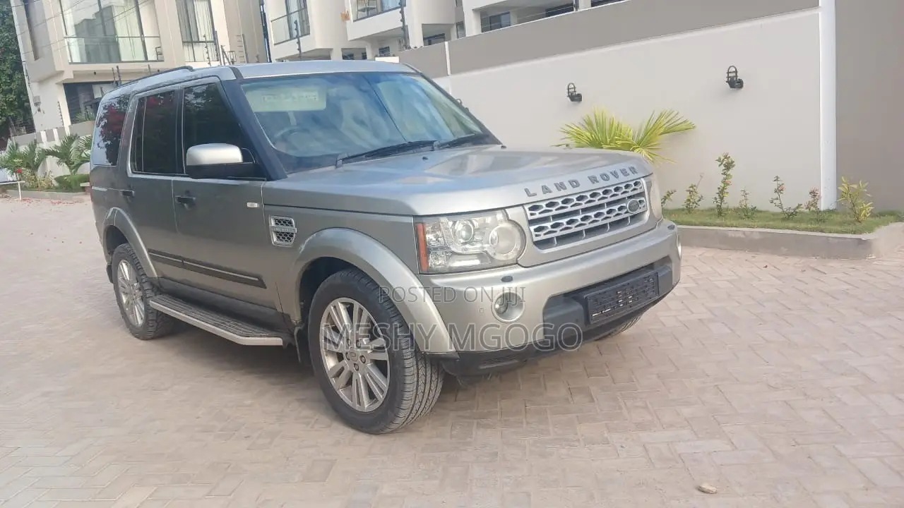Land Rover Discovery 2011 Silver