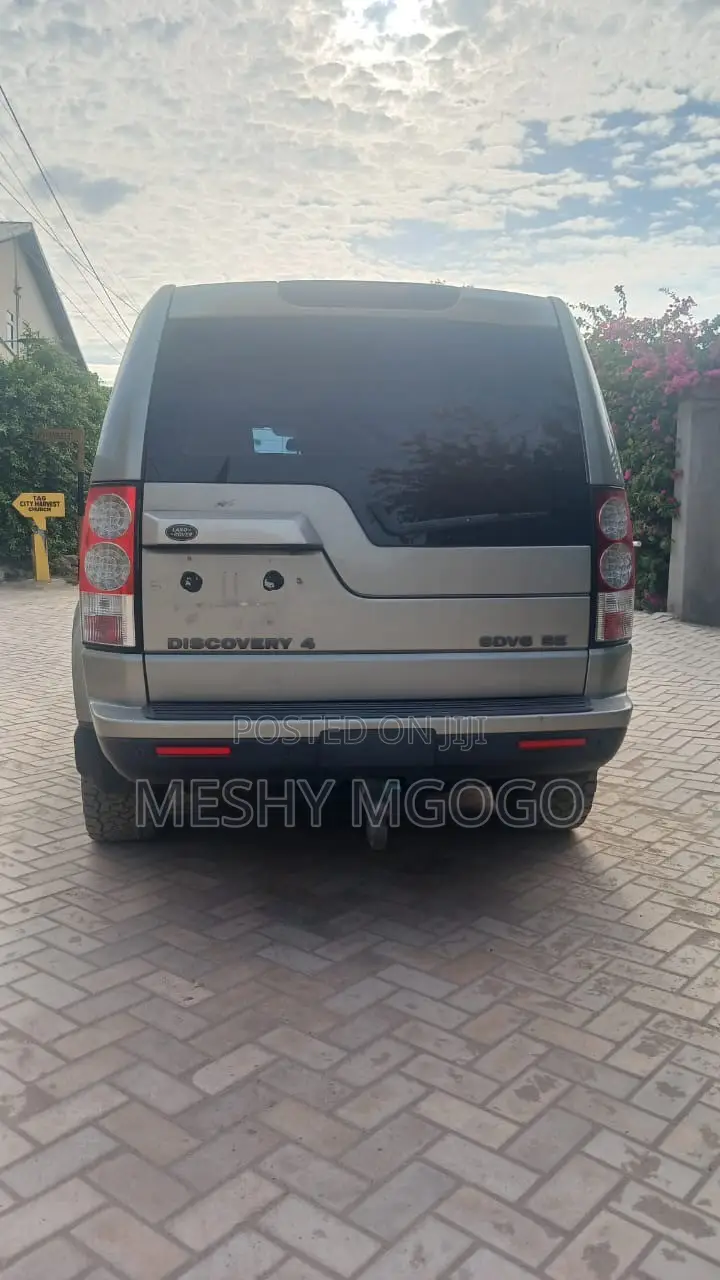 Land Rover Discovery 2011 Silver