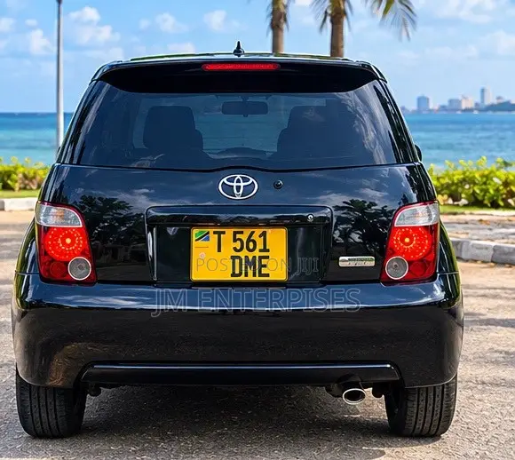 Toyota IST 2006 Black