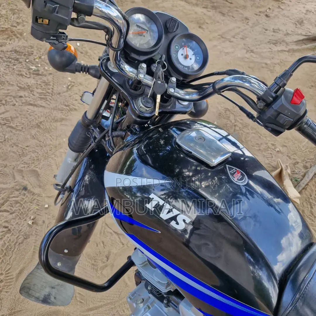 TVS HLX 125 2025 Black