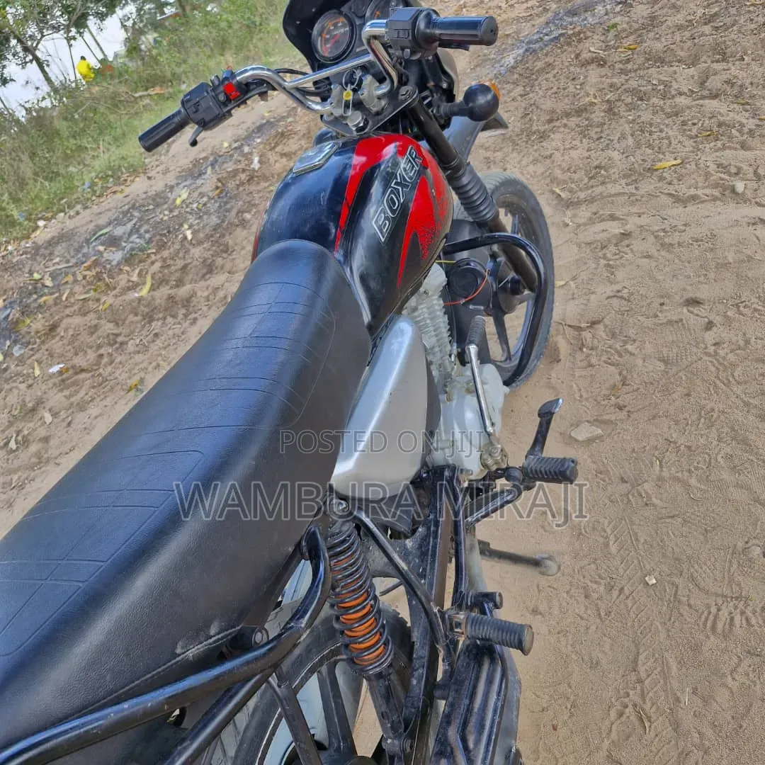 Bajaj Boxer X125 2025 Black