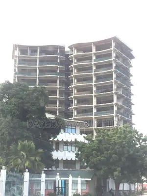 20bdrm Block of Flats in Razeda Group, Ada Estate for sale
