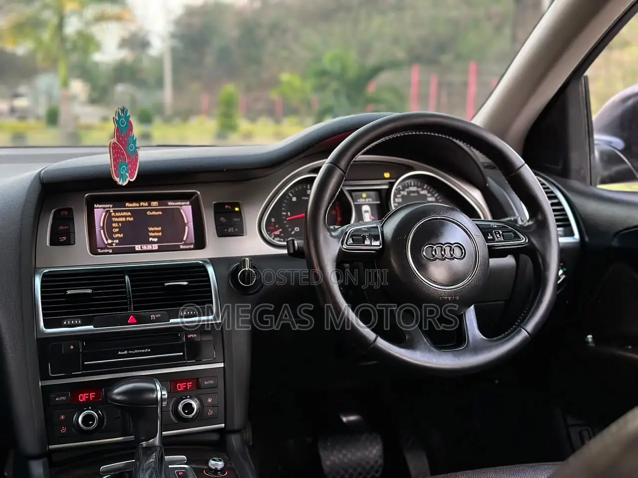 Audi Q7 3.0T Premium Quattro 2011 Black