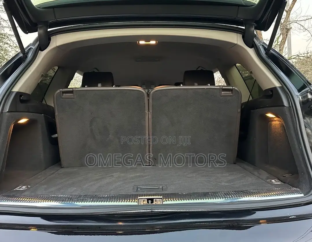 Audi Q7 3.0T Premium Quattro 2011 Black