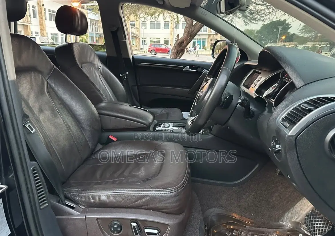 Audi Q7 3.0T Premium Quattro 2011 Black