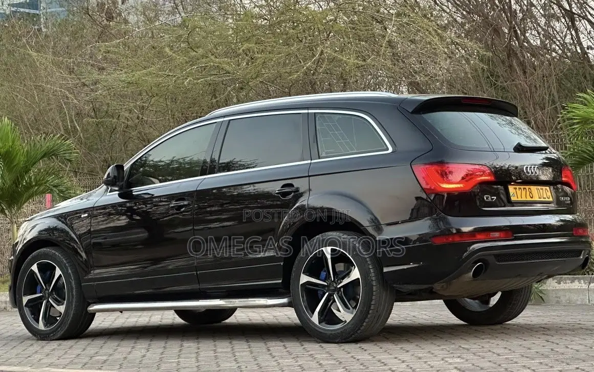 Audi Q7 3.0T Premium Quattro 2011 Black