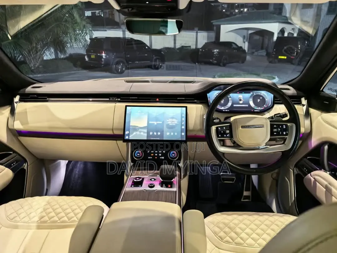Land Rover Range Rover Vogue 2024 Black