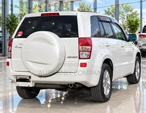Suzuki Escudo 2007 White