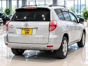 Toyota Vanguard 2008 Silver