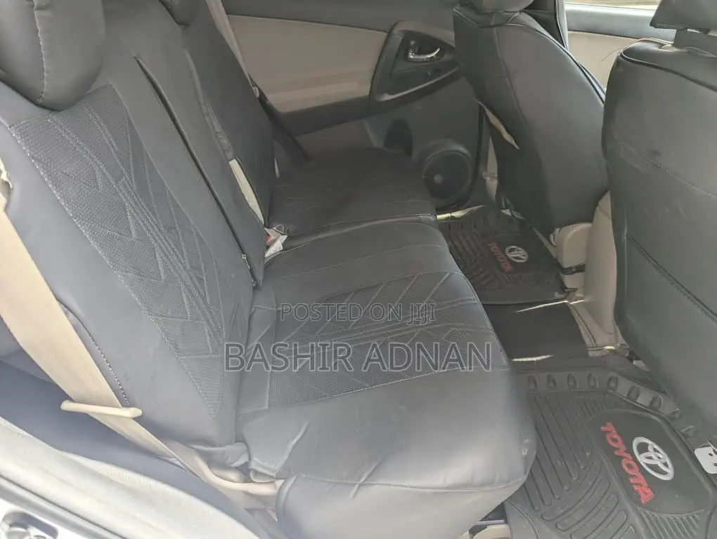 Toyota Vanguard 2008 Silver