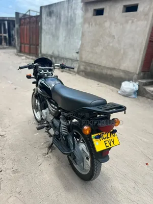 TVS HLX 125 2025 Black