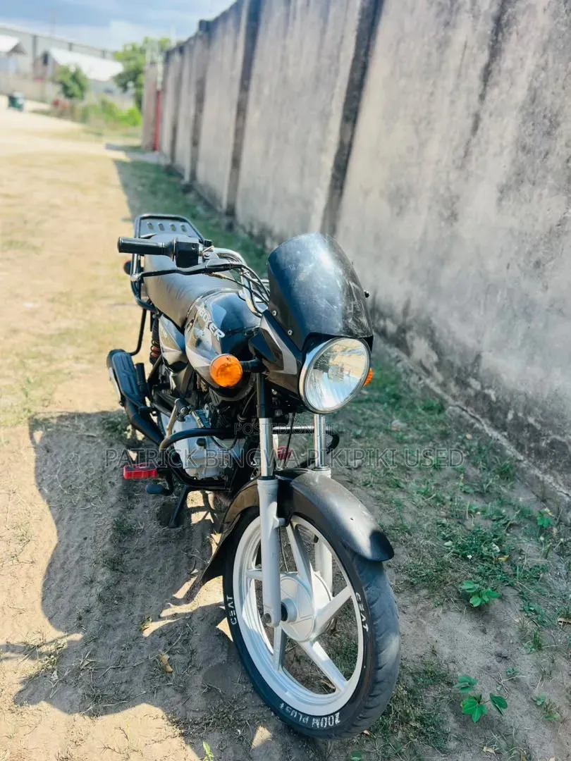 Bajaj Boxer 125 2024 Black