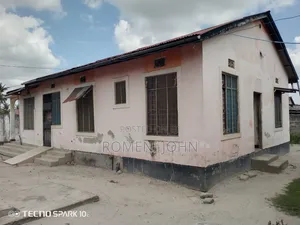 7bdrm House in Tanzania, Ukonga for sale