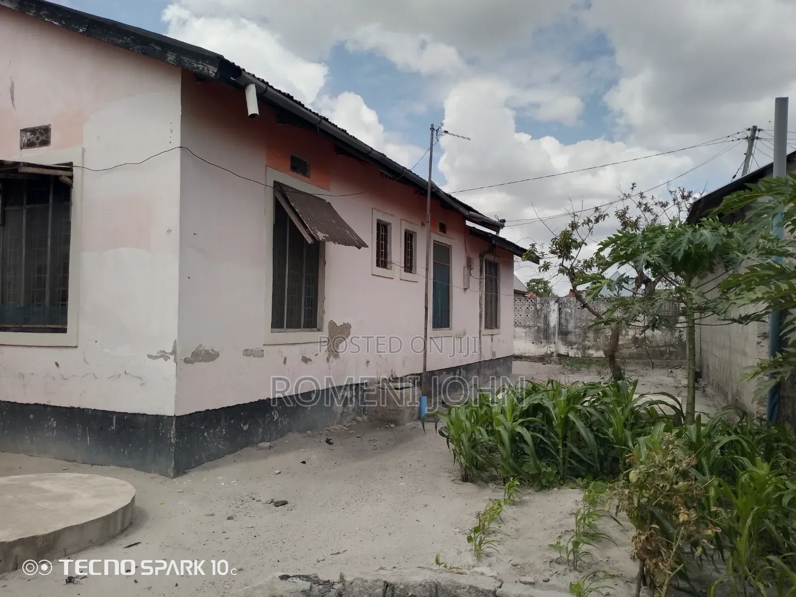 7bdrm House in Tanzania, Ukonga for sale