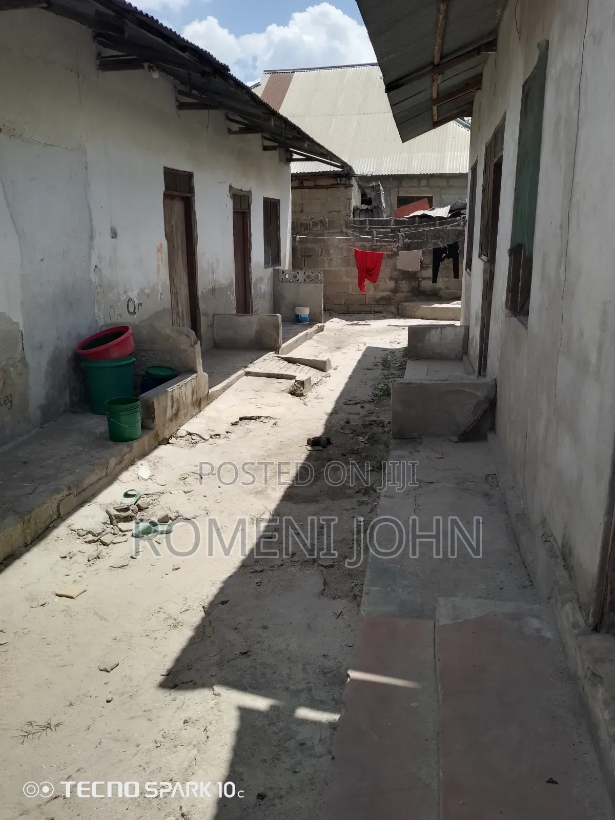 8bdrm Apartment in Tanzania, Ukonga for sale