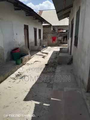 8bdrm Apartment in Tanzania, Ukonga for sale