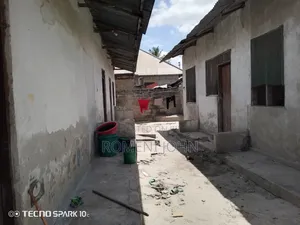 8bdrm Apartment in Tanzania, Ukonga for sale