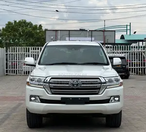 Toyota Land Cruiser 4.5 V8 VXR 2018 Pearl