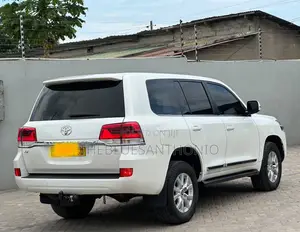 Toyota Land Cruiser 4.5 V8 VXR 2018 Pearl