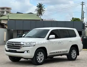 Toyota Land Cruiser 4.5 V8 VXR 2018 Pearl