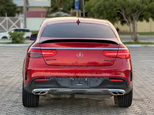 Mercedes-Benz GLE-Class 2018 Maroon