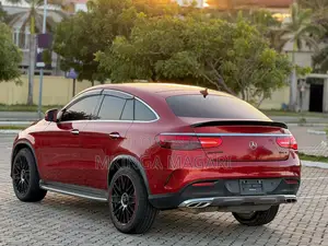 Mercedes-Benz GLE-Class 2018 Maroon