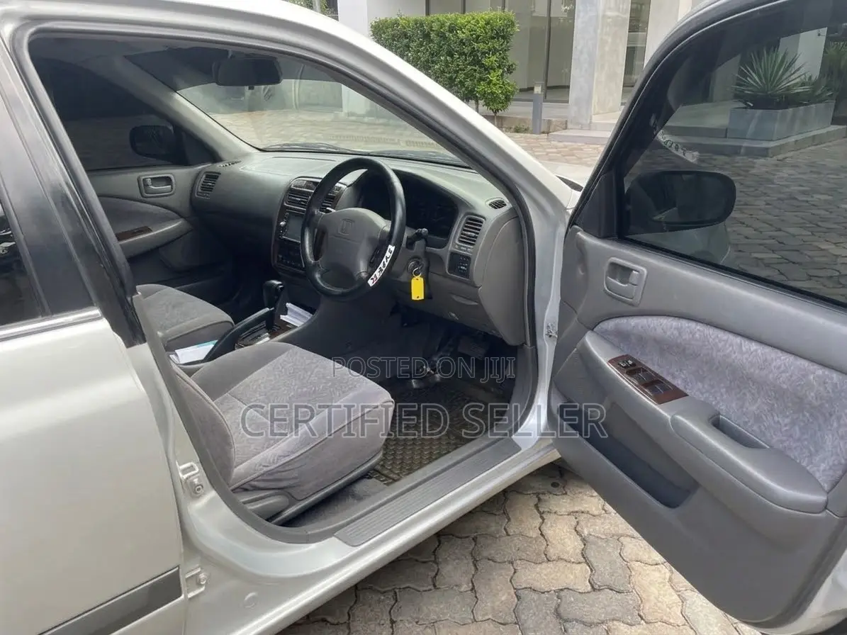 Toyota Corona Premio 2000 White