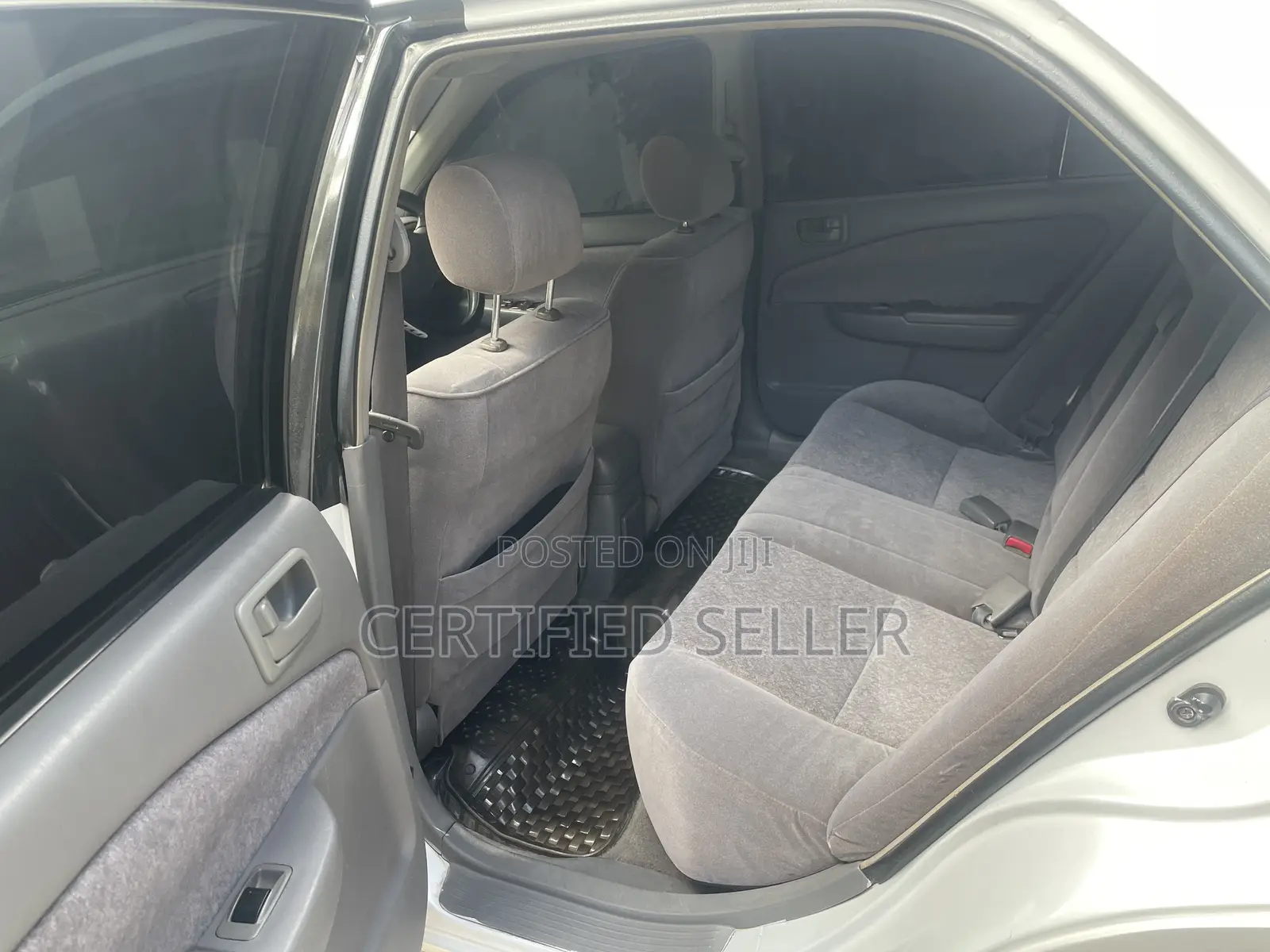 Toyota Corona Premio 2000 White