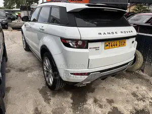 Land Rover Range Rover Evoque Dynamic 2dr SUV AWD (2.0L 4cyl Turbo 9A)