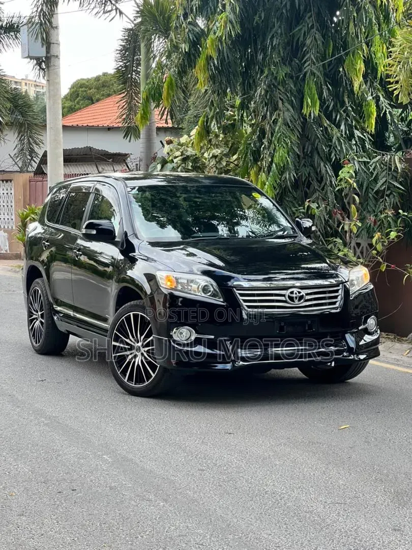 Toyota Vanguard 2011 Black