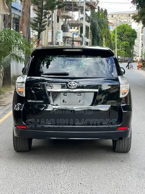Toyota Vanguard 2011 Black