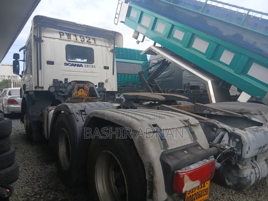 Scania P400 Double Diff Horse Unregistered(mpya).