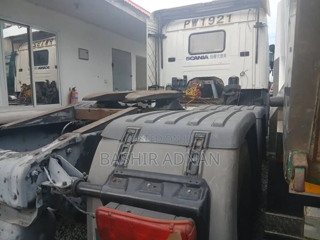 Scania P400 Double Diff Horse Unregistered(mpya).