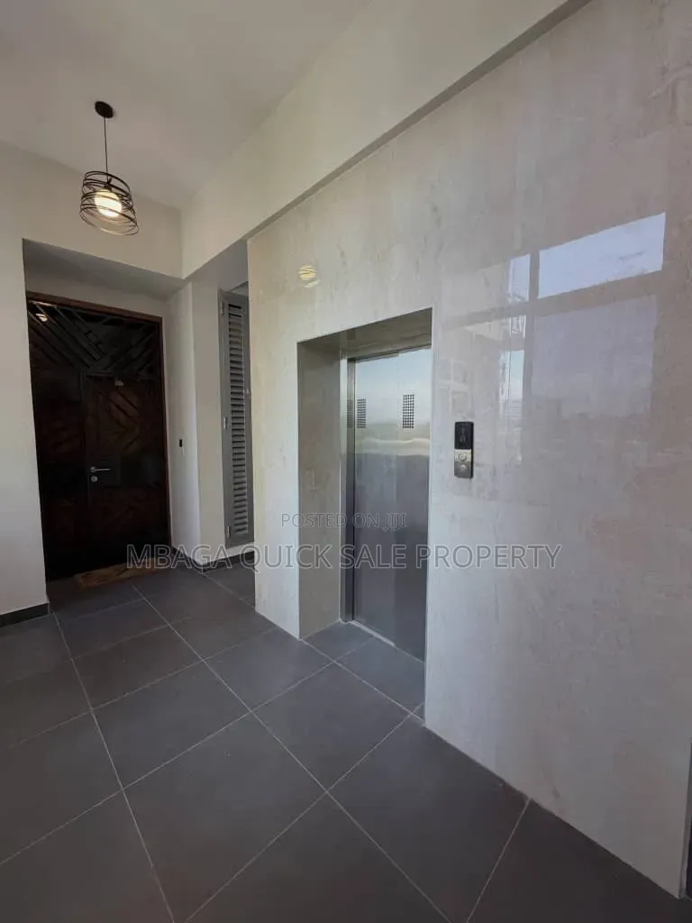Furnished 3bdrm Apartment in Upanga East for sale