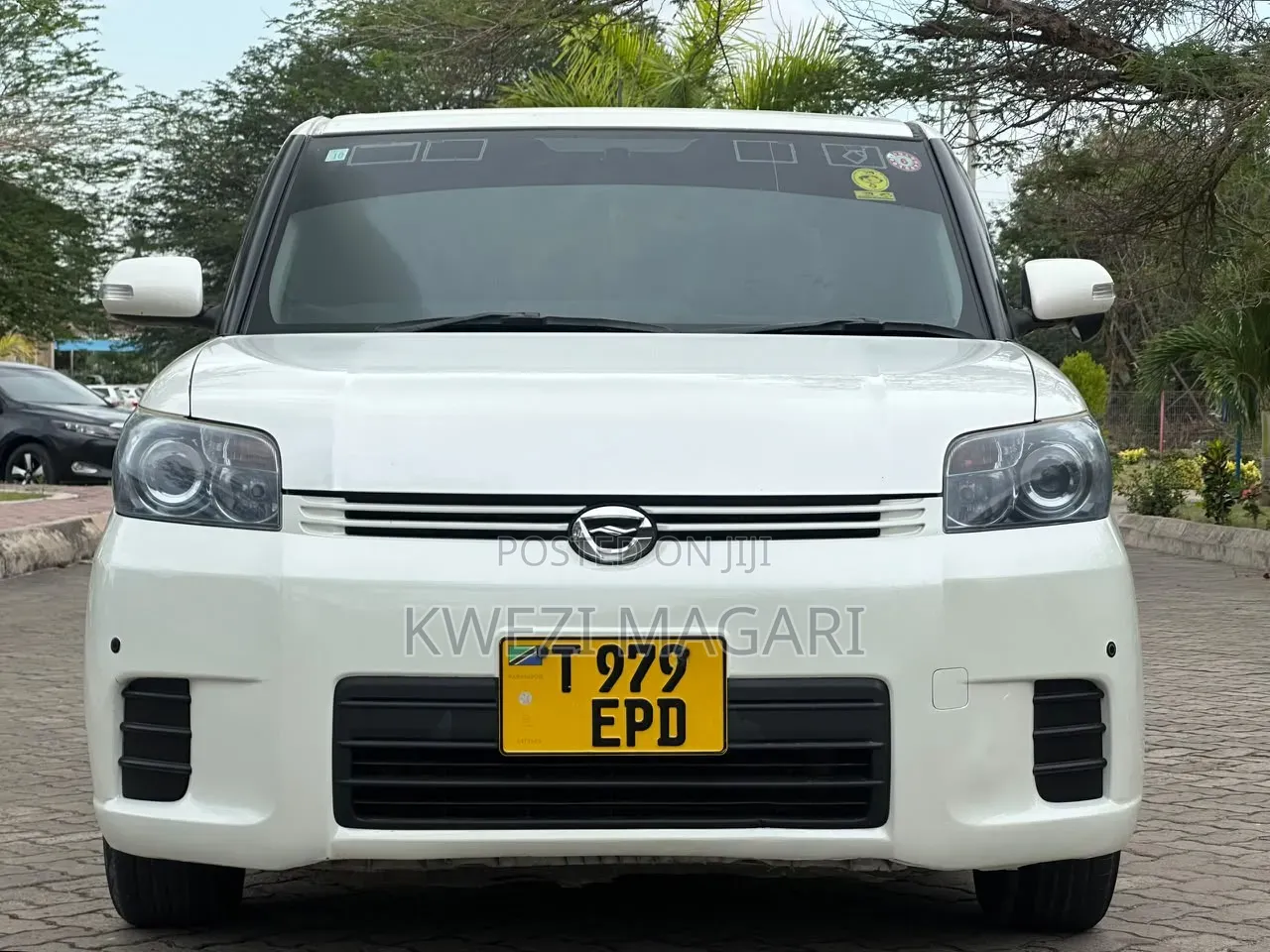 Toyota Corolla Rumion 2010 White