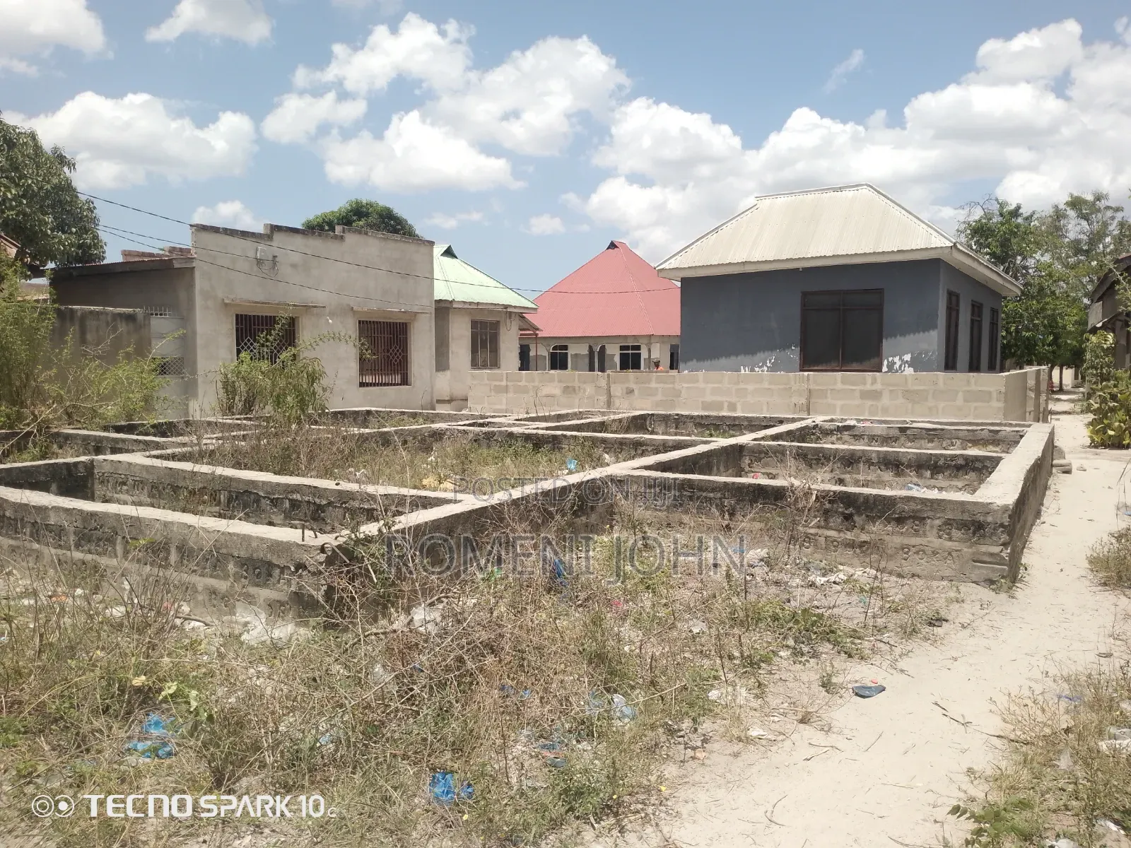 Eneo Sqmita 300+msingi, Linauzwa Milioni 13 Majohe Chuo Rada.