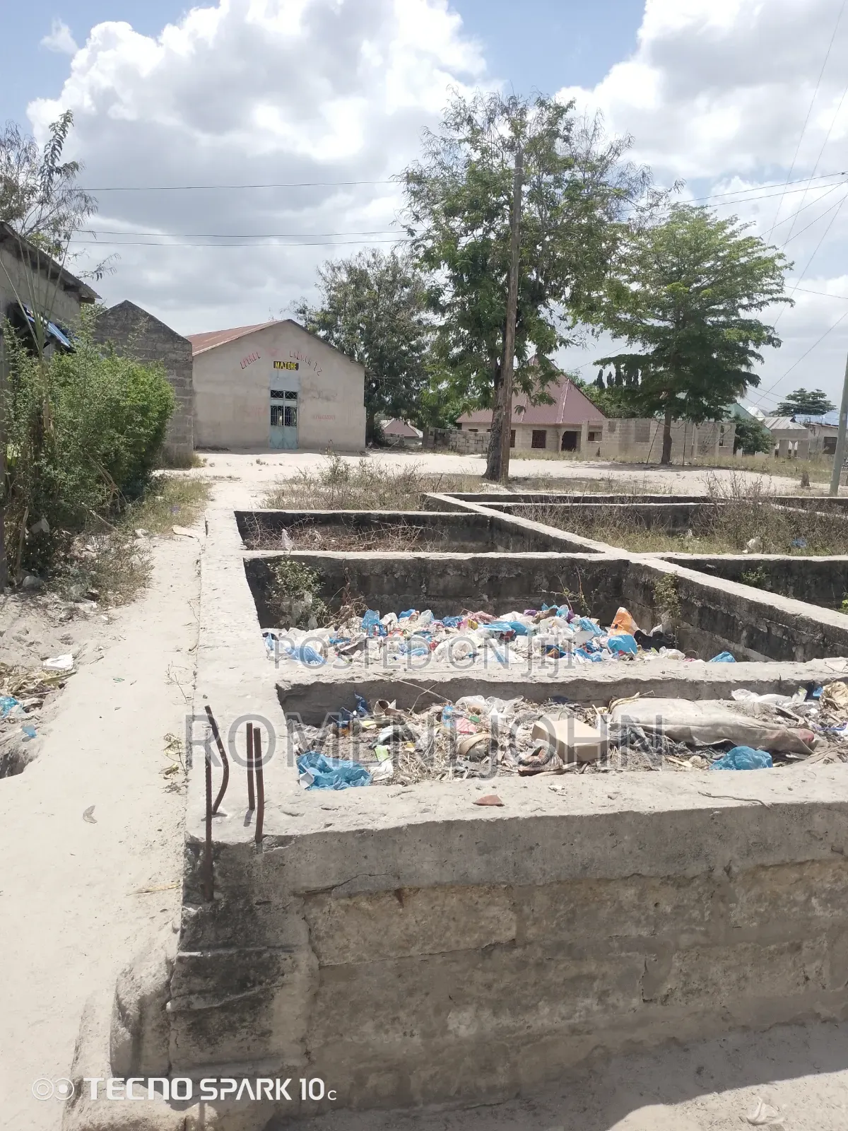Eneo Sqmita 300+msingi, Linauzwa Milioni 13 Majohe Chuo Rada.