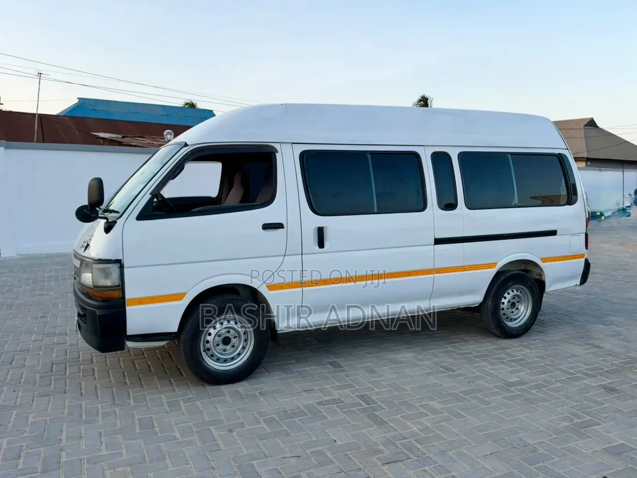 Toyota HiAce 2001 White